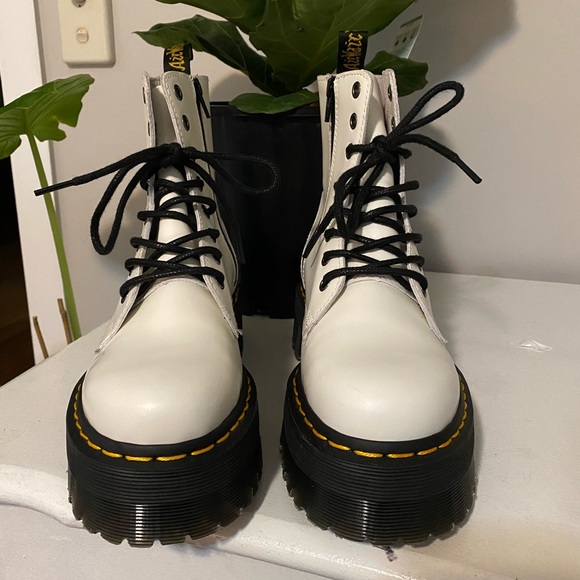 Dr Martens white Jadon boots - Picture 2 of 3